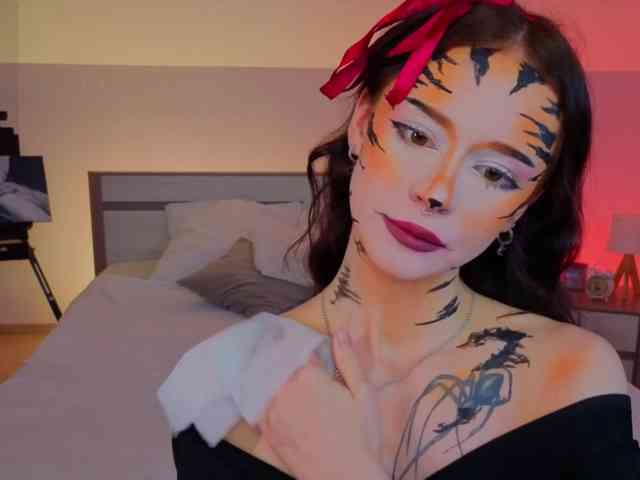 adet1a Live Webcam on BongaCams