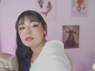ChloeEvans Porn Show