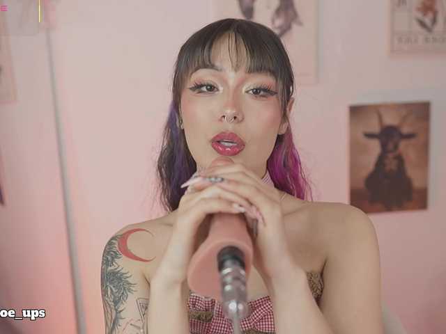 ChloeEvans live cam on BongaCams