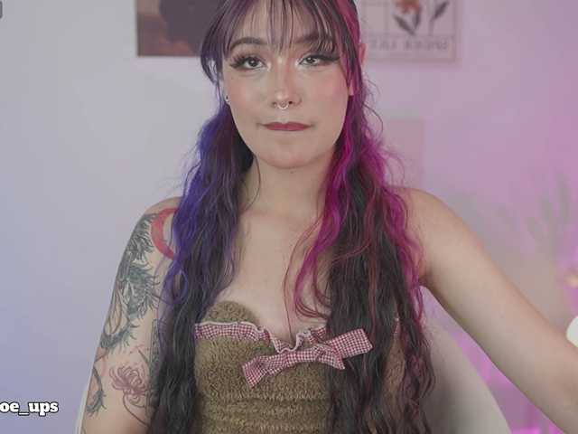 ChloeEvans live cam preview