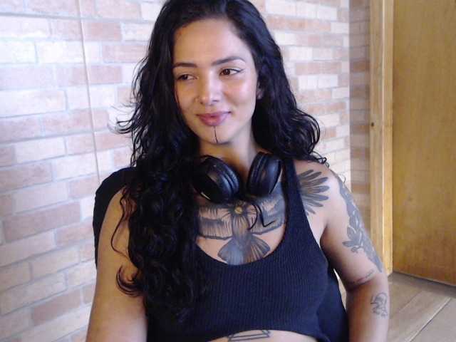 LatinTupi live cam on BongaCams