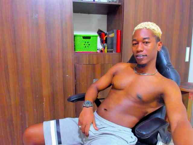 dreamastercum Live Webcam on BongaCams