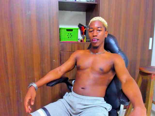 dreamastercum Live Webcam on BongaCams
