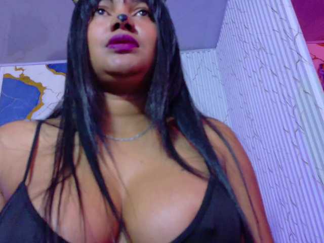 Lexy-tay live webcam show