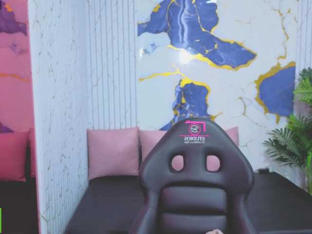 Lexy-tay live cam