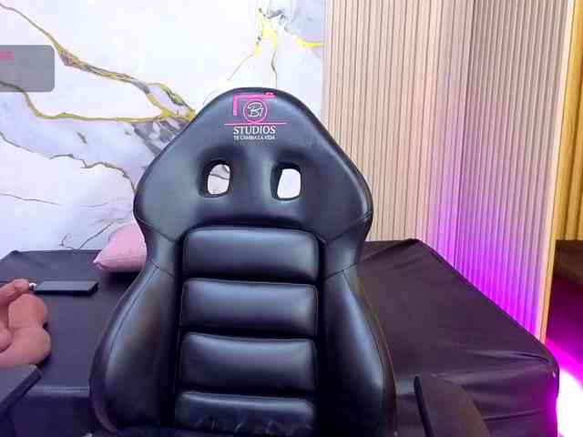 Lexy-tay webcam