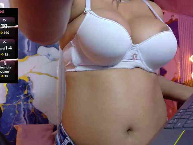 Lexy-tay webcam