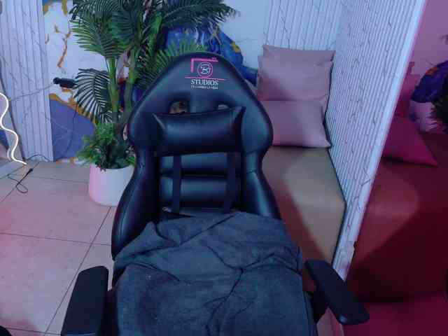Lexy-tay webcam