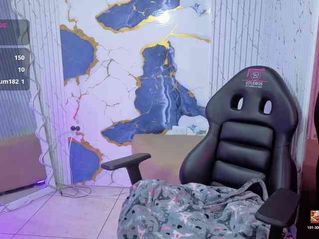 Lexy-tay webcam