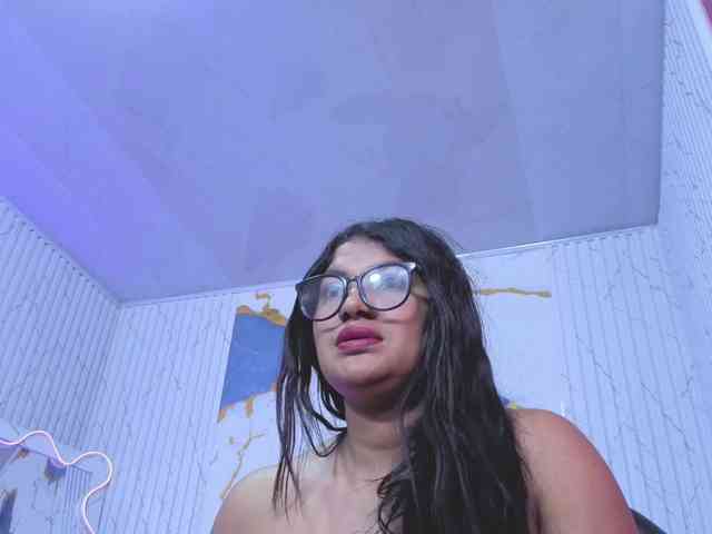 Lexy-tay webcam