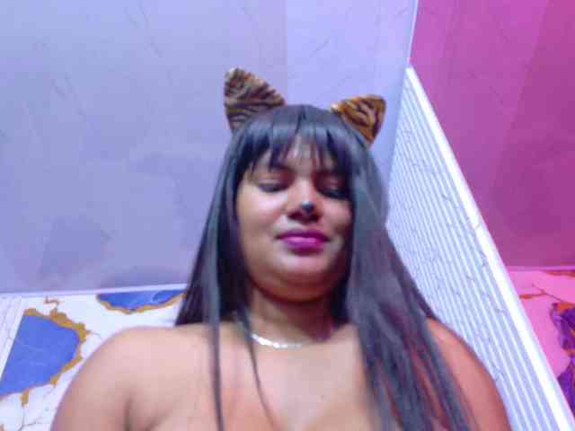 Lexy-tay webcam