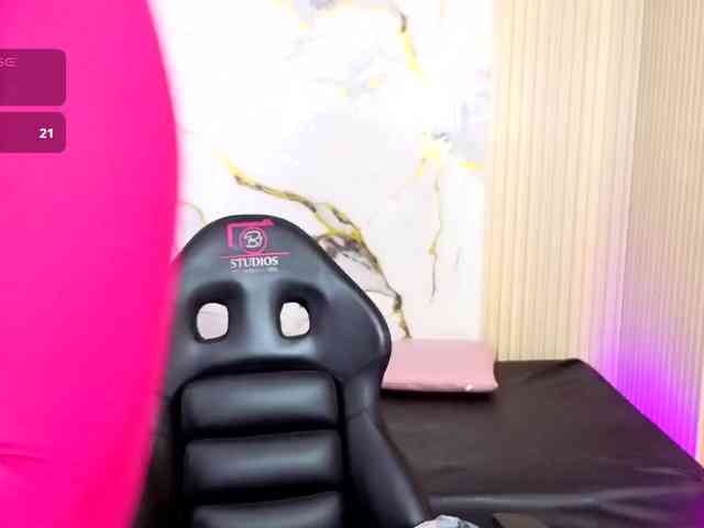 Lexy-tay webcam