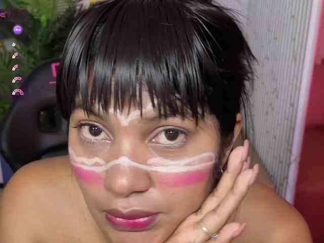 Lexy-tay webcam