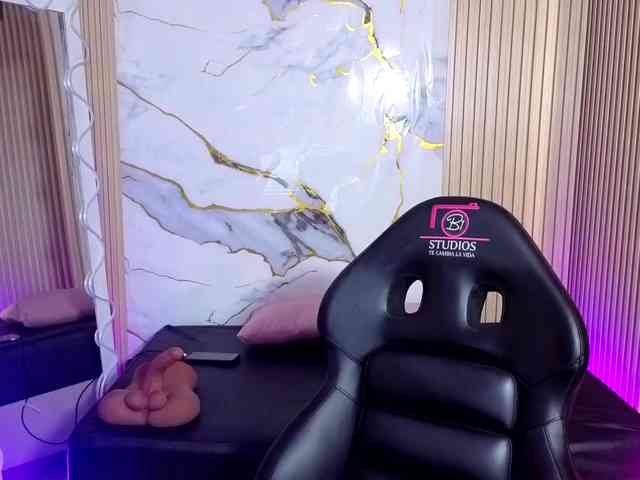 Lexy-tay webcam