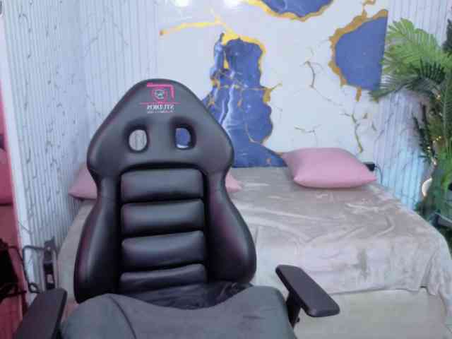 Lexy-tay webcam