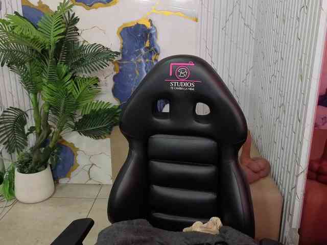 Lexy-tay webcam