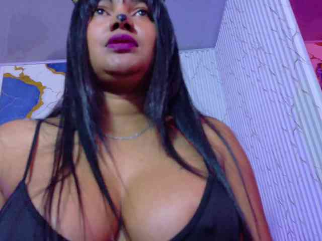 Lexy-tay webcam