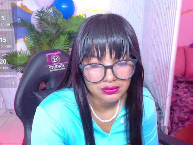 Lexy-tay webcam