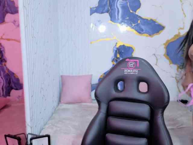 Lexy-tay webcam