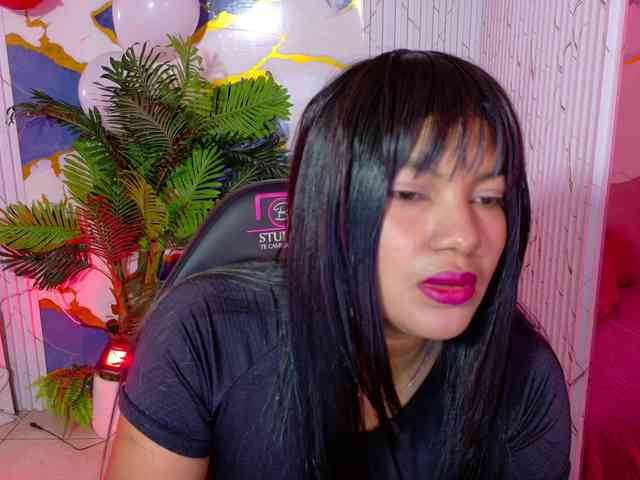 Lexy-tay webcam