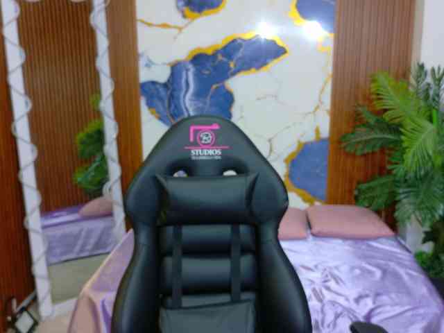 Lexy-tay webcam