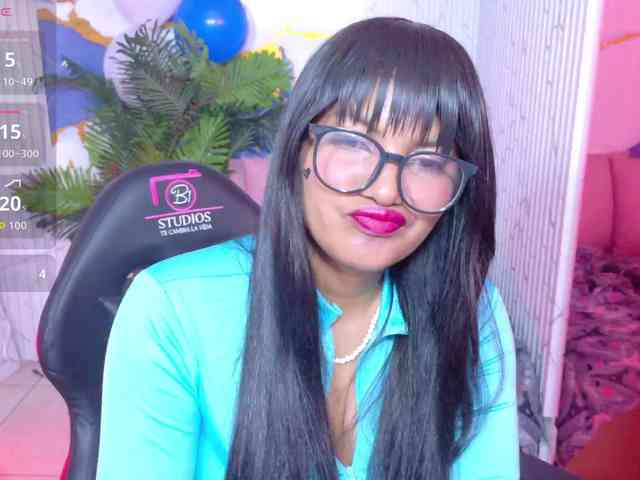 Lexy-tay webcam