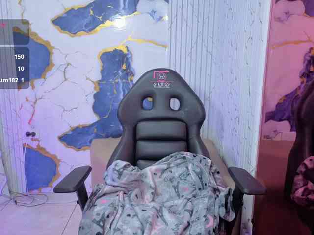 Lexy-tay webcam