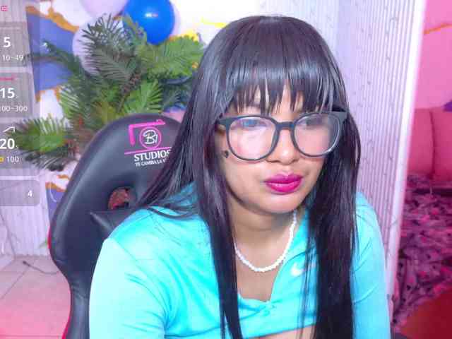 Lexy-tay webcam
