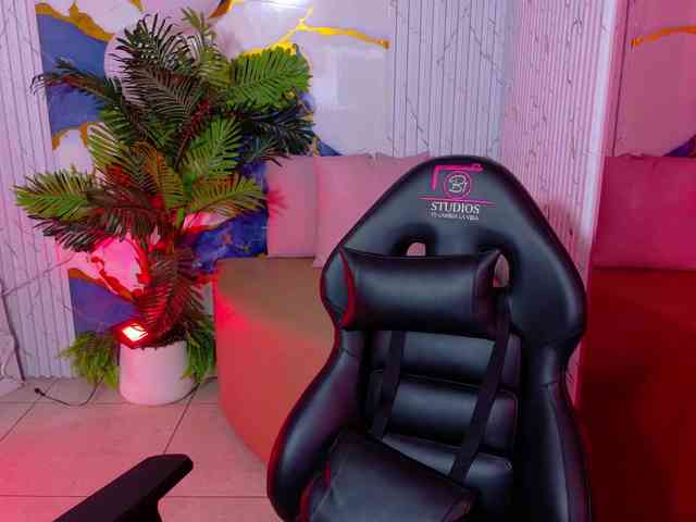 Lexy-tay webcam