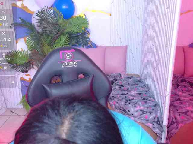 Lexy-tay webcam