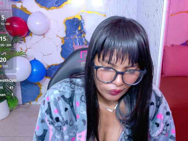 Lexy-tay webcam