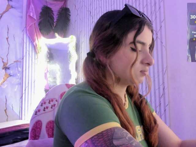 Naomy-tay1 live cam on BongaCams