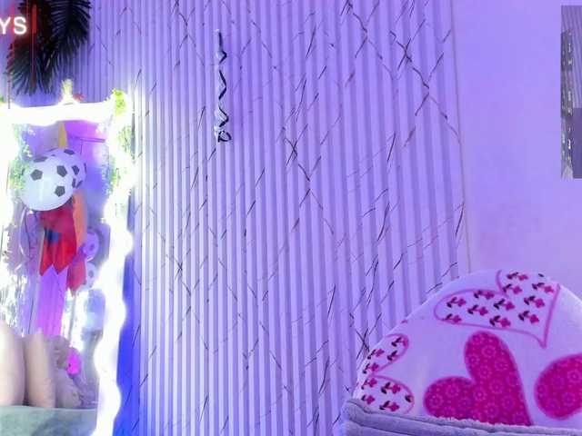 Naomy-tay1 live cam on BongaCams