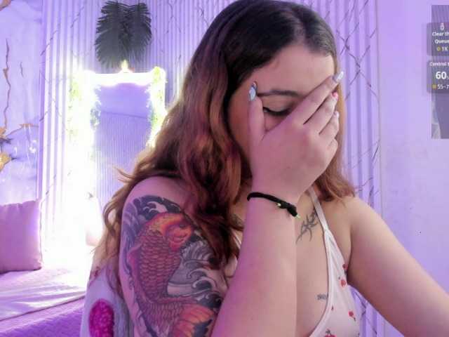 Naomy-tay1 live cam on BongaCams