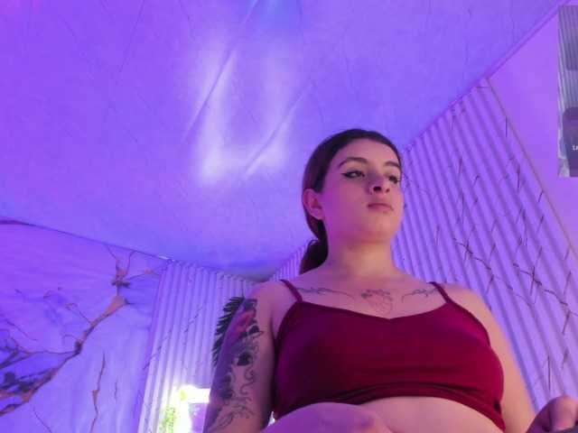 Naomy-tay1 live cam on BongaCams