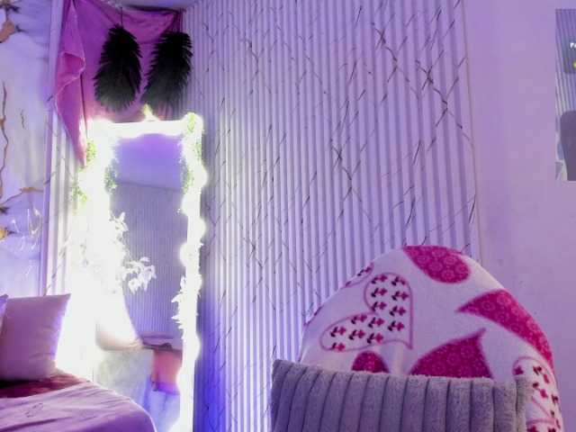 Naomy-tay1 live cam on BongaCams