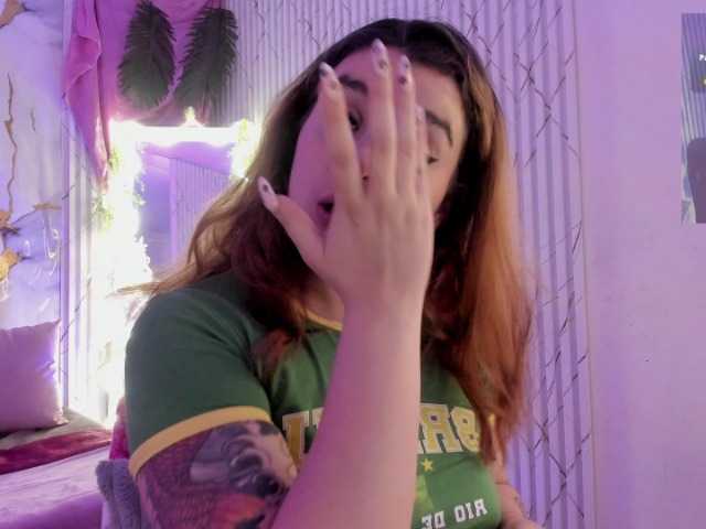 Naomy-tay1 live cam on BongaCams