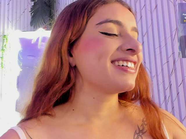 Naomy-tay1's BongaCams show and profile