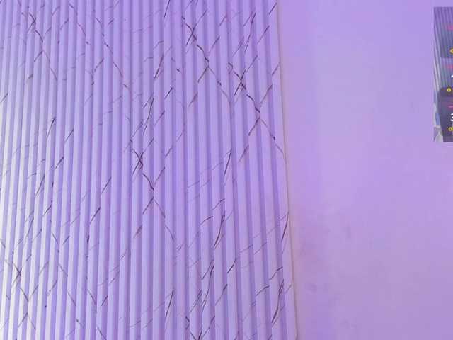 Naomy-tay1's BongaCams show and profile