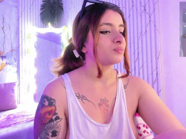 Naomy-tay1 live cam on BongaCams