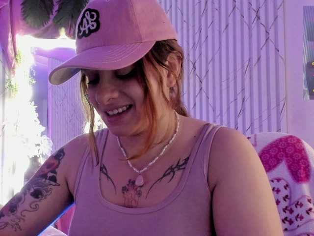 Naomy-tay1 live cam on BongaCams