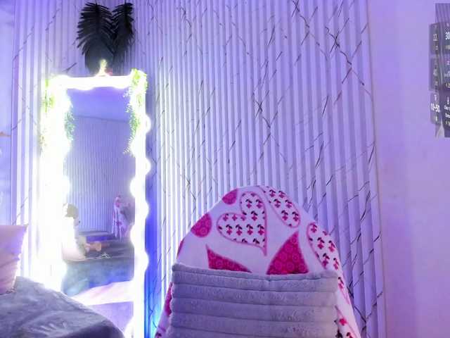 Naomy-tay1 live cam on BongaCams