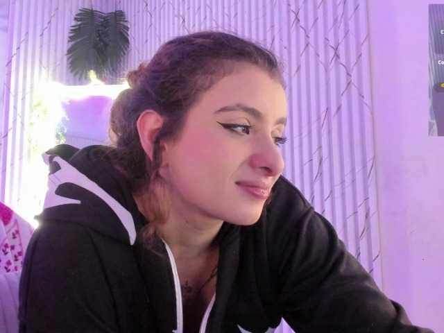 Naomy-tay1 live cam on BongaCams