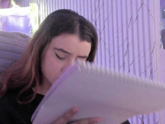 Naomy-tay1 live cam on BongaCams