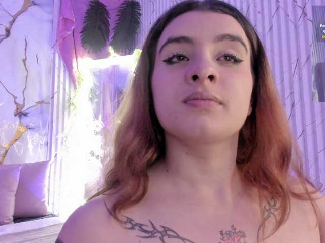 Naomy-tay1 live cam on BongaCams
