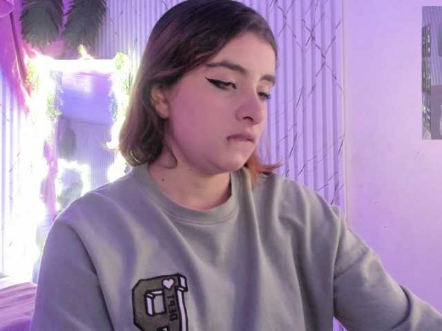 Naomy-tay1 live cam on BongaCams