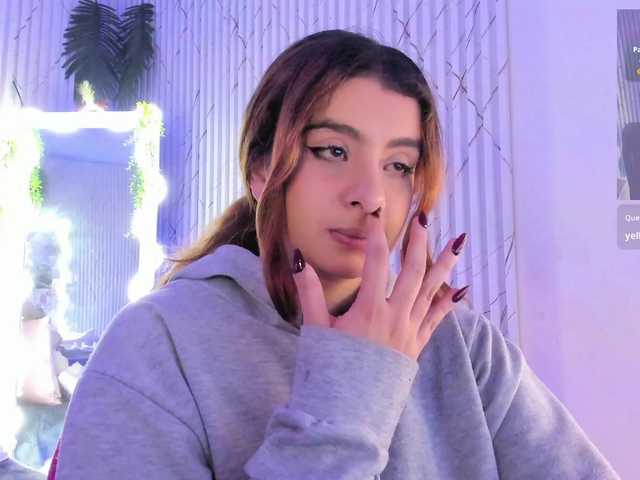 Naomy-tay1 live cam on BongaCams