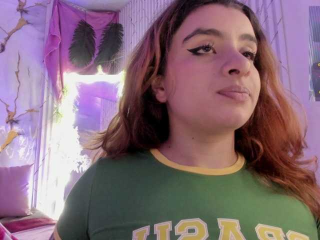 Naomy-tay1 live cam on BongaCams