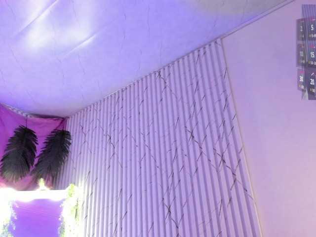 Naomy-tay1 live cam preview