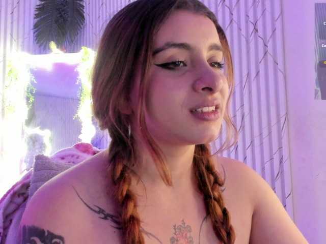 Naomy-tay1 live webcam show